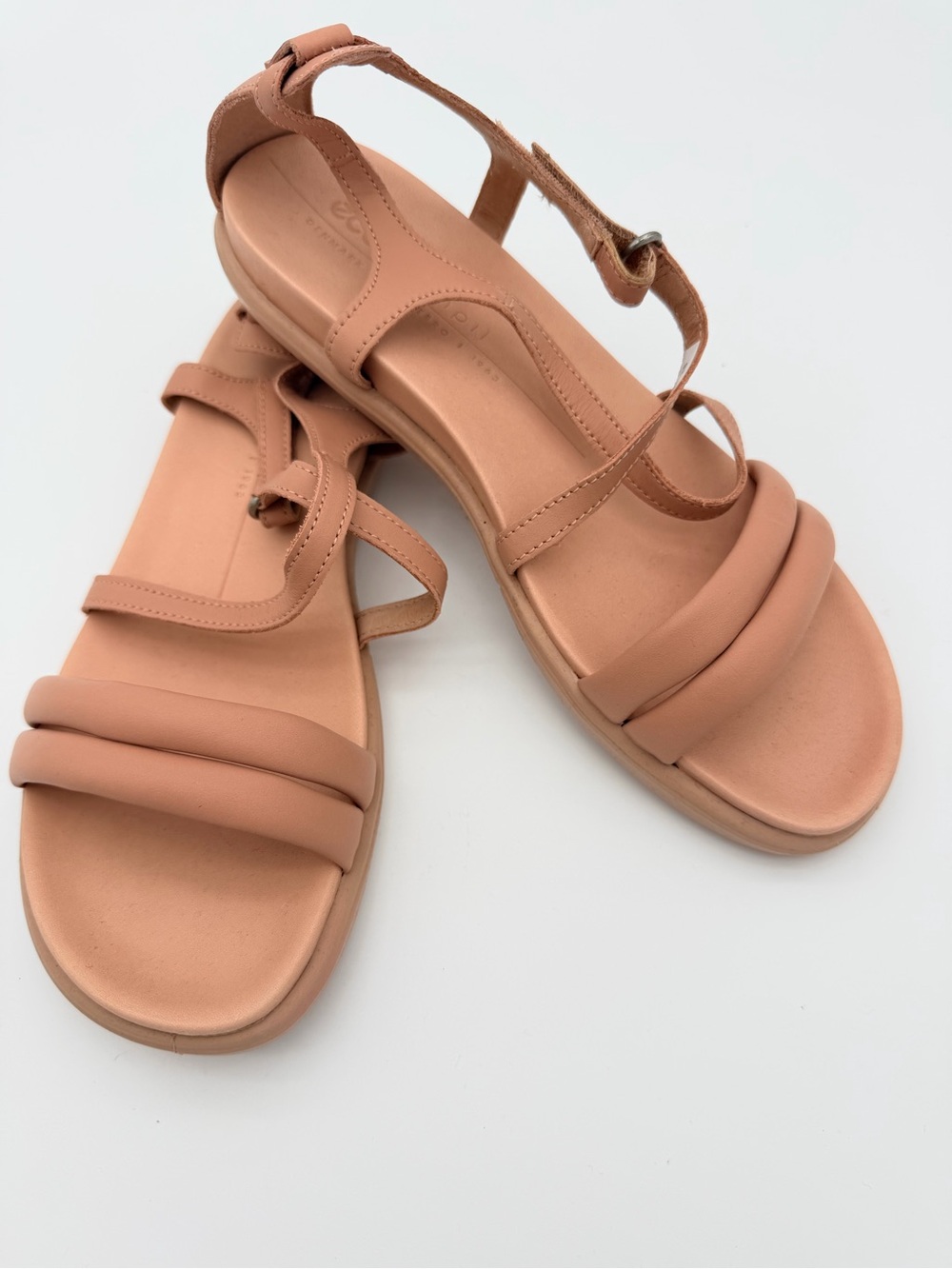 Ecco Women’s Dusty Pink Leather Strappy Flat Sandals Comfortable Everyday EU38